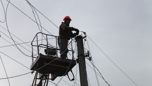 На Харьковщине вернули свет 70 потребителям, которые были без электричества из-за боев