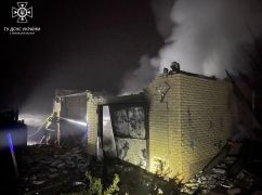 На Харківщині після масованого російського обстрілу спалахнули будинки