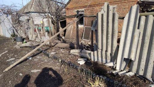Россияне из вертолетов ударили по селу на Харьковщине (ФОТО 18+)