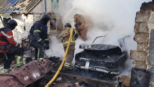 Армія рф 25 лютого вдарила по селу на Куп’янщині: Спалахнула пожежа