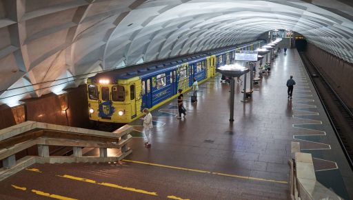 В подземке Харькова обнаружили двух малолетних "путешественниц"