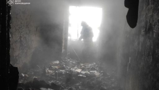 У Харкові спалахнула п’ятиповерхівка: Із осередку винесли жінку