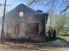 Окупанти вбили чоловіка на Харківщині та обстріляли рятувальників