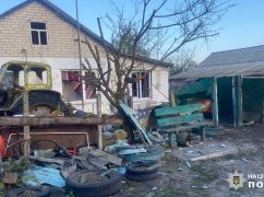 Розбиті будинки та амбулаторія: Поліція показала наслідки російських атак на Харківщину