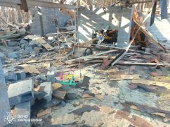 На Харьковщине тушат пожар после ракетного удара россии по детям