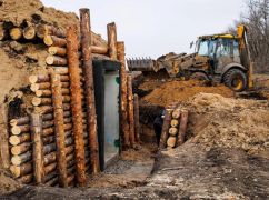 Оккупанты ударили по строителям, которые возводили фортификации в Харьковской области: Есть раненые