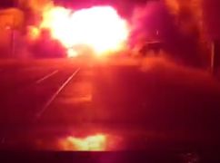Авиаудар по центру Харькова попал на камеру видеорегистратора: Впечатляющие кадры