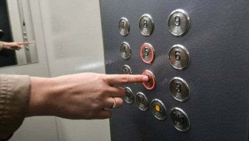 Город на Харьковщине отключил лифты, чтобы в них не застряли люди из-за отсутствия света