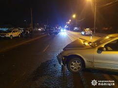 Полиция расследует тройную аварию в Харькове: Пострадал человек