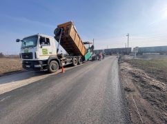 В Харьковской области наращивают темпы дорожных работ: Что известно