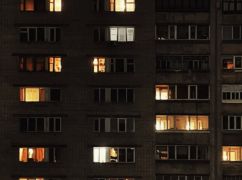 У Золочеві жителі багатоповерхівок майже місяць жили без світла