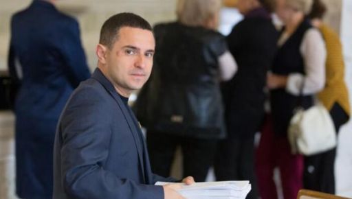Харківський нардеп, який під час війти втік із України, заявив про "тиск на акаунт"
