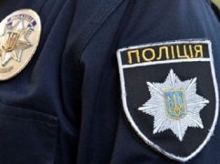 На Харківщині перехожі знайшли на узбіччі понівечене тіло жінки