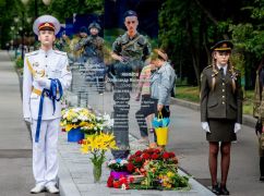 В Харькове открыли две памятные стелы на Аллее Славы
