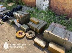 У Харкові виявили масштабний схрон зброї та боєприпасів: причетний військовий