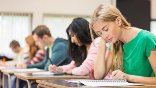 Правительство назначило соцстипендии харьковчанам: среди них студенты ХАИ, ХНУРЭ и "юридического"