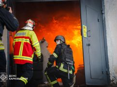 Первые кадры: спасатели показали последствия утреннего обстрела Харькова