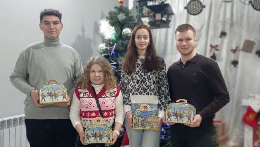 Праздник Рождества для детей: инициатива молодежи "Успешного Харькова"