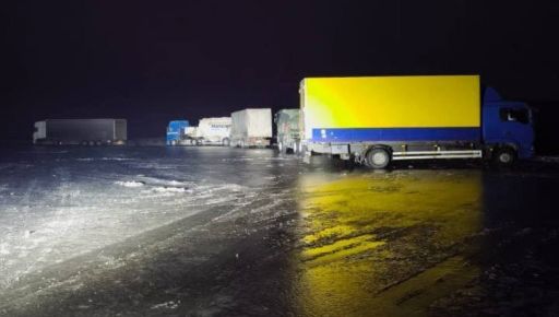 Негода на Харківщині: де обмежено рух автобусів та вантажівок