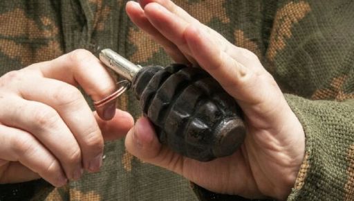 В Харьковской области заместитель командира роты превратил свой гараж в схрон с оружием