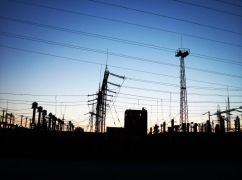 Ночью россияне ударили по энергетике Харькова: часть города до сих пор &ndash; без света