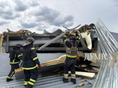 На Харківщині росіяни пошкодили мʼясокомбінат, є постраждалі