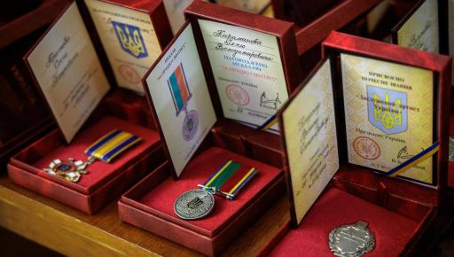 Зеленский наградил харьковских энергетиков
