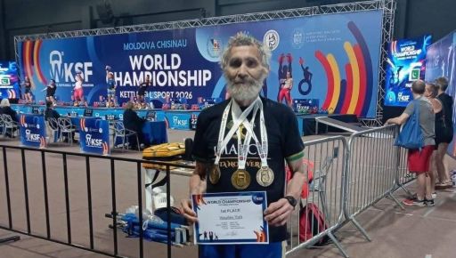 Харківський феномен: 79-річний гирьовик підтвердив титул чемпіона світу