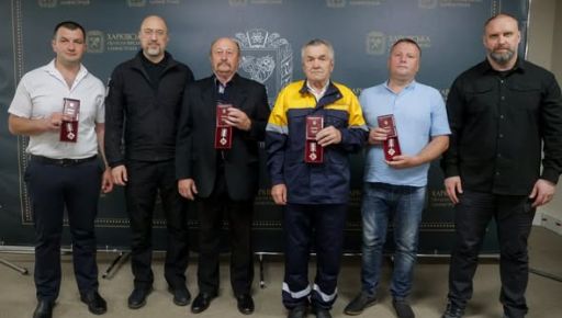Працювали під вогнем РФ: двоє працівників "Газмереж" із Харкова отримали ордени "За мужність"