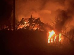 На Харківщині внаслідок ракетного удару сталася масштабна пожежа &ndash; ДСНС