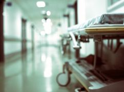 В Харькове выставят на аукцион около 100 "квадратов" в детской поликлинике на Метростроителей
