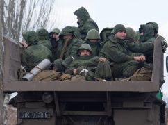 Росіяни влаштували "новорічну репетицію" у Вовчанську: окупантів ганяли навколо ялинки