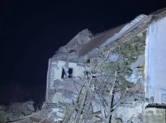 В Ізюмі окупанти з РСЗВ вдарили по будинку: постраждало троє людей