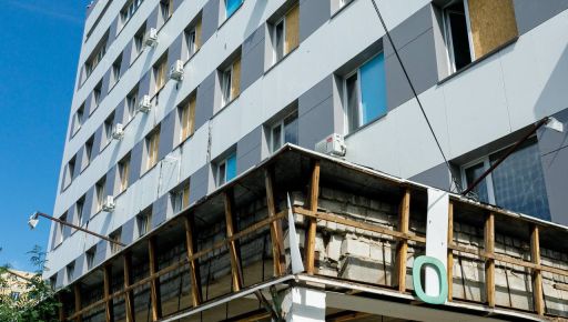 Здание медкомплекса в Харькове отстроят после российских обстрелов