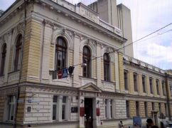 Фонд Дениса Парамонова отремонтировал читальный зал в библиотеке Короленко в Харькове