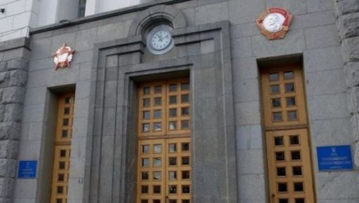Погибшие выпускники школ, врач и ректор: В Харькове установят 25 мемориальных досок