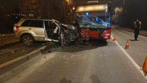 В Харькове произошло ДТП с автобусом: Пострадало 6 человек