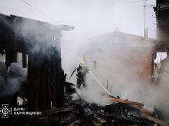 У Харкові горіли два приватних будинки: світлини наслідків