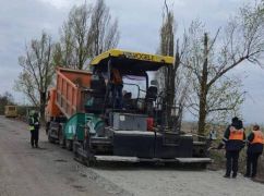 В Харьковской области ремонтируют дорогу в сторону Балаклеи