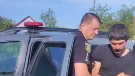 На Харківщині завели справу на чоловіка, який не хотів йти до ТЦК та напав на поліцейських