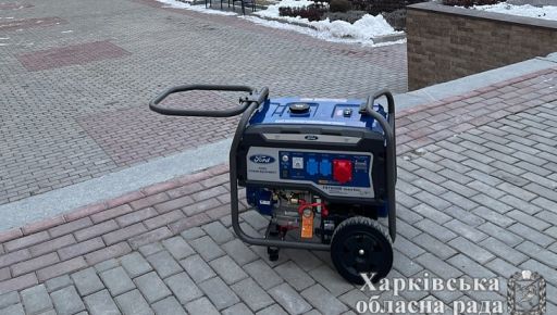 В Харькове пострадавший от обстрела университет получил генераторы для ремонтных работ