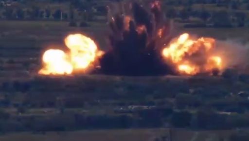 З'явилося видовищне відео знищення російського складу боєприпасів на Харківщині