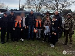 На Харківщині мати повернулася під обстріли з двома дітьми: родину знов евакуювали