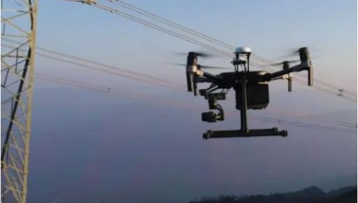 В Чугуевском районе энергетики использовали дрон для ремонта высоковольтной линии