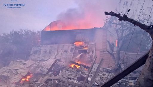 Спасатели показали последствия пожаров в Купянске, вызванных российскими обстрелами