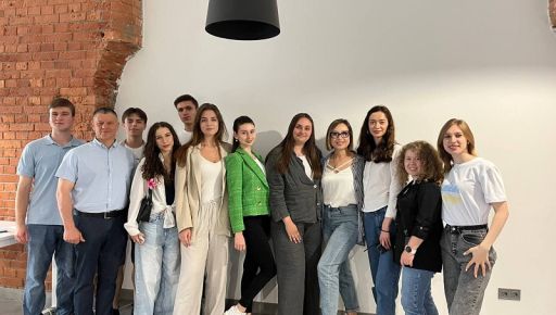 Патріотичний квіз від "Успішного Харкова": Цікаво про Конституцію України