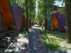 Россияне ударили по базе отдыха в Харьковской области