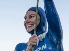 Покорила 108 м: харьковская фридайверша завоевала "золото" чемпионата мира