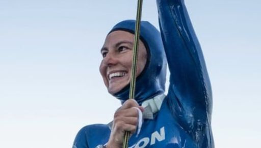 Покорила 108 м: харьковская фридайверша завоевала "золото" чемпионата мира