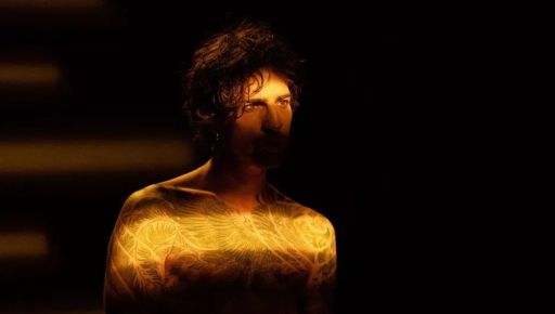 Харківський співак випустив саундтрек до еротичного трилеру "Всі відтінки спокуси"